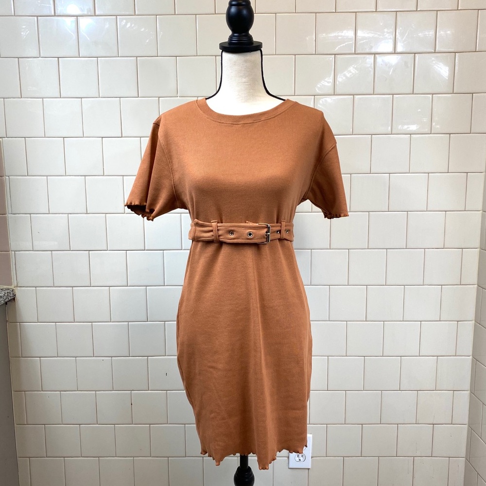 🆕 Missguided ribbed belted t-shirt dress